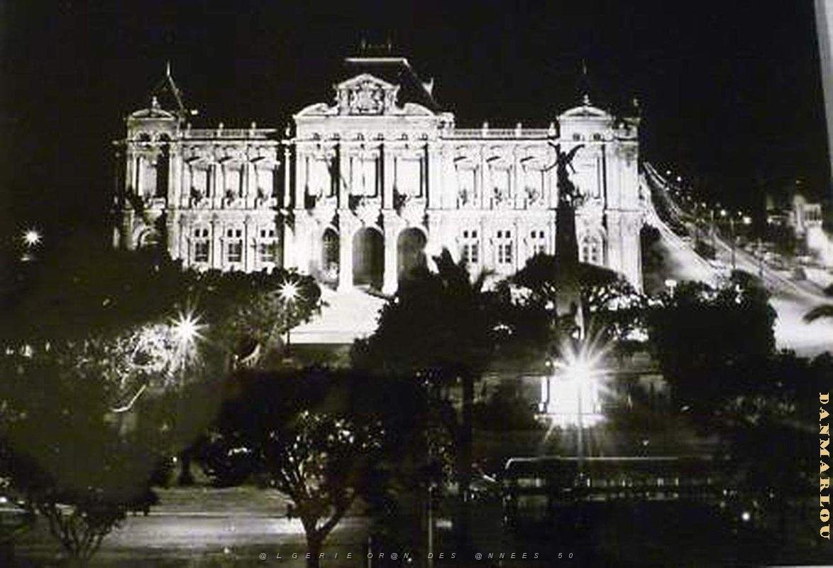 PA b- 055- Hotel de ville.JPG